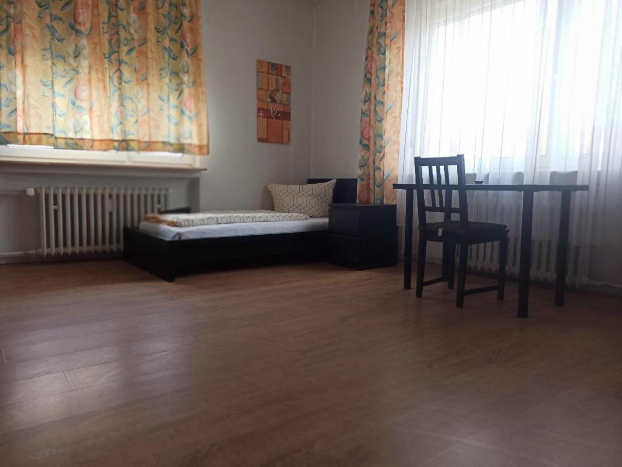 Monteurzimmer - Waldbronn Kültér fotó